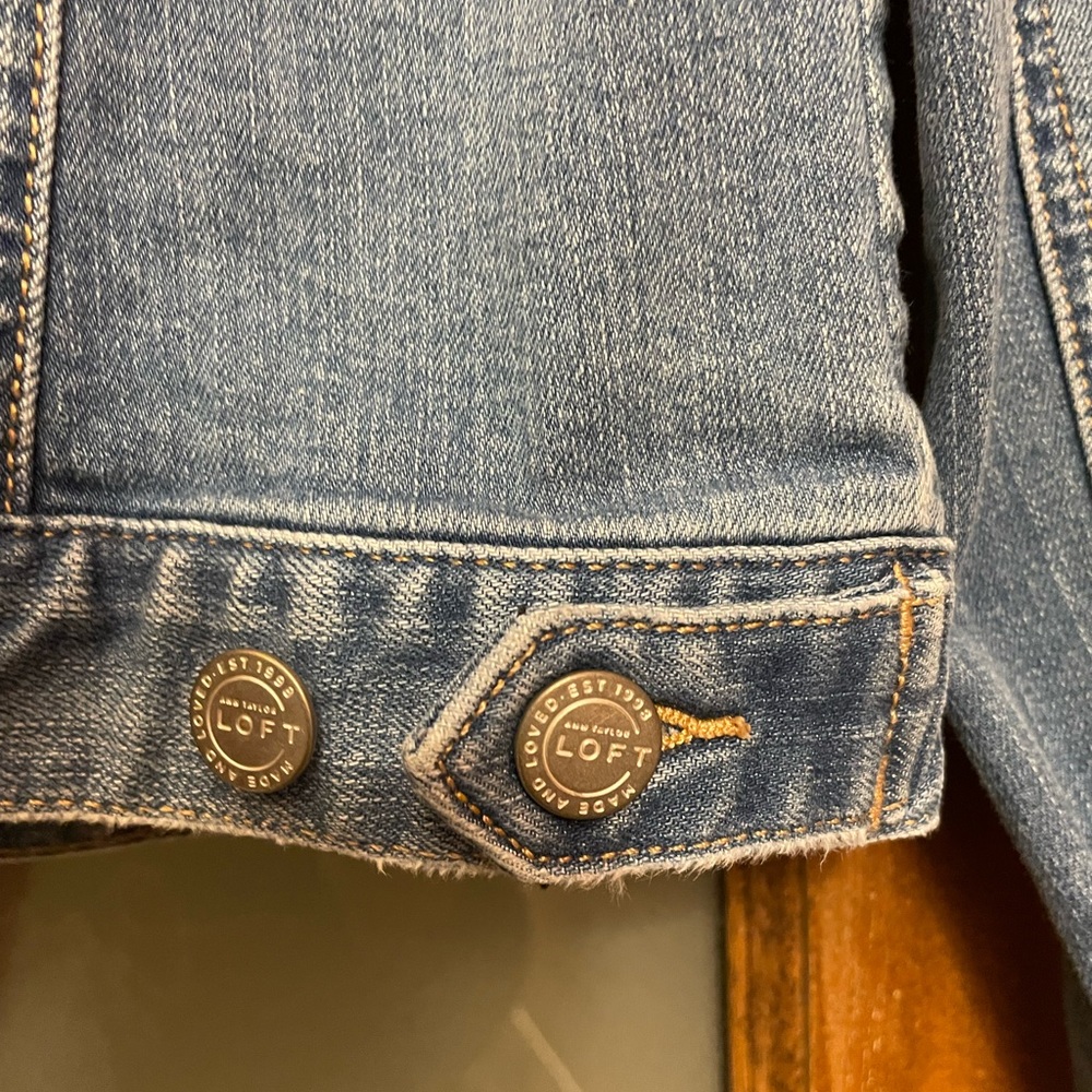Ann Taylor Loft Women Denim Jacket Small